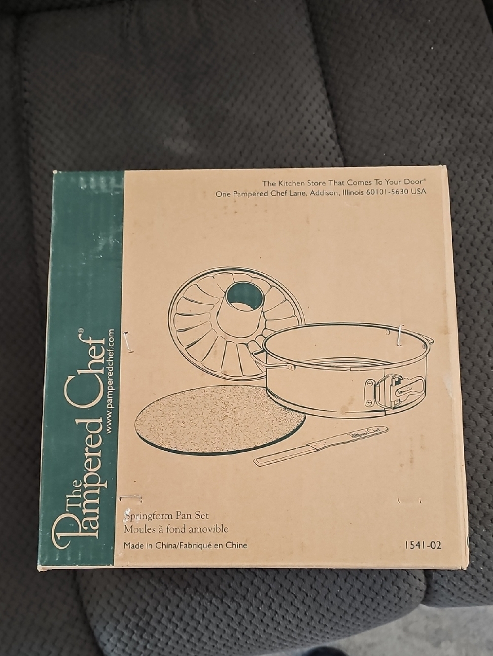 The Pampered Chef Springform Pan Set - New In Box- Retired